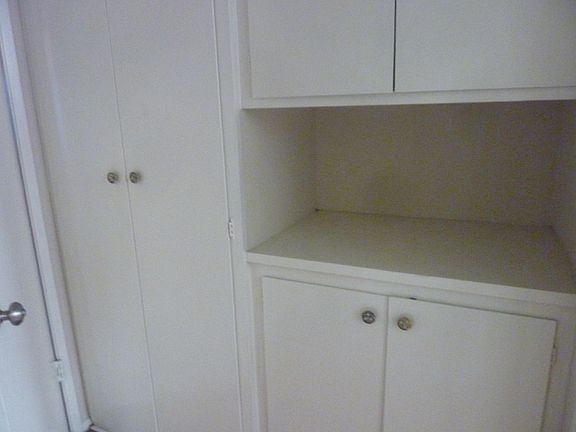 5th image of 1415 S Saltair Ave