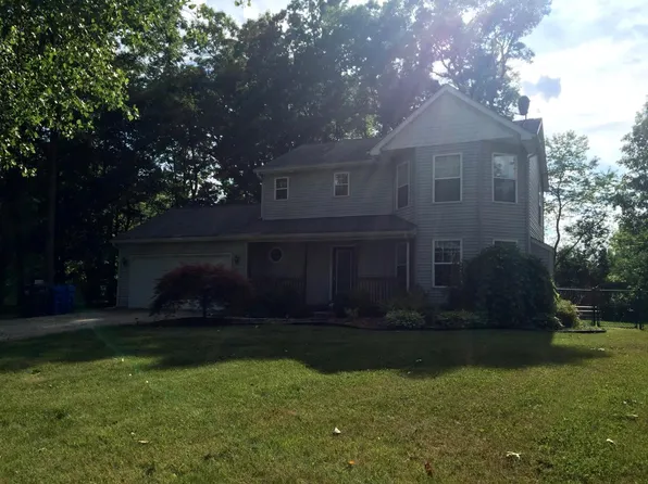 11776 N Main St, Whitmore Lake, MI 48189