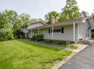 576 W Bath Rd, Cuyahoga Falls, OH 44223