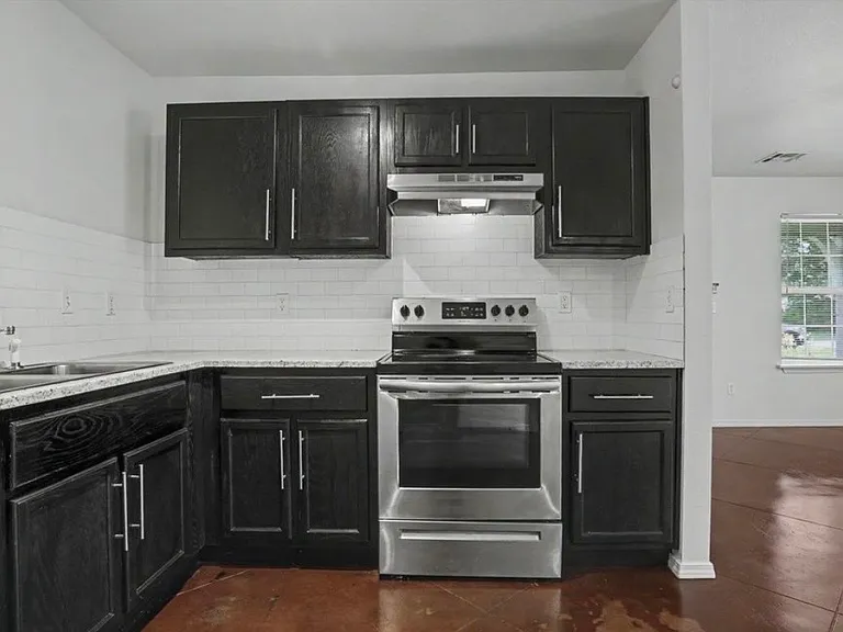 527 N Irvington Ave #527 — Photo 2