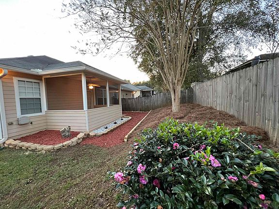 4th image of 5605 Hampton Hill Cir