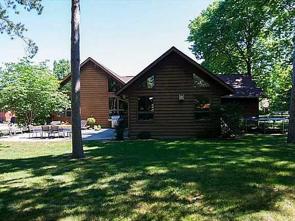 2nd image of 125 Camelot Dr