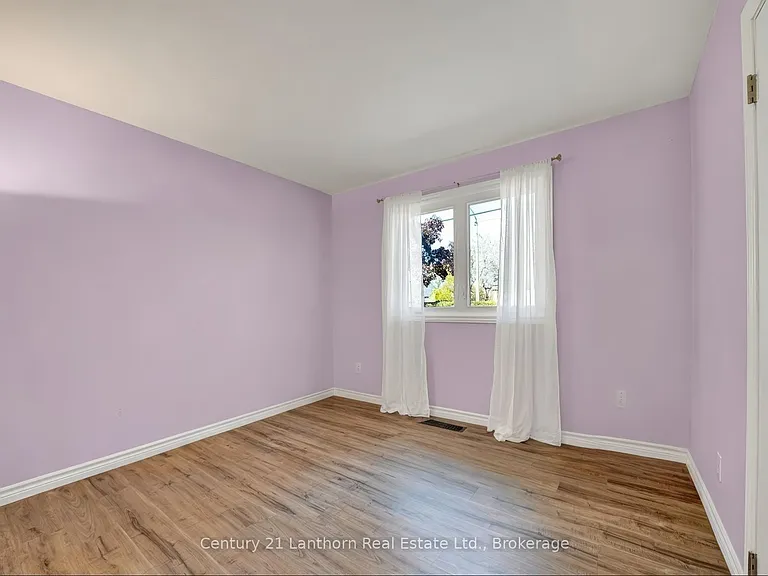 2 Argyle Cres — Photo 17