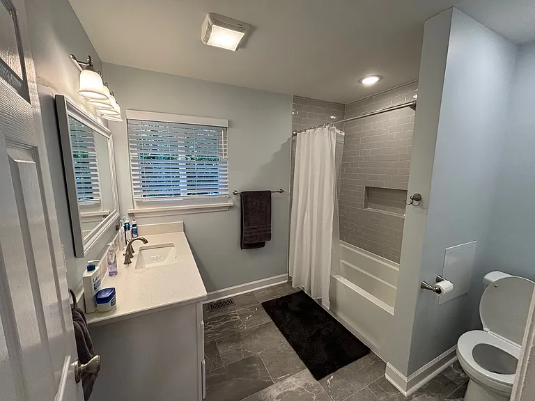710 Danbury Dr — Photo 9