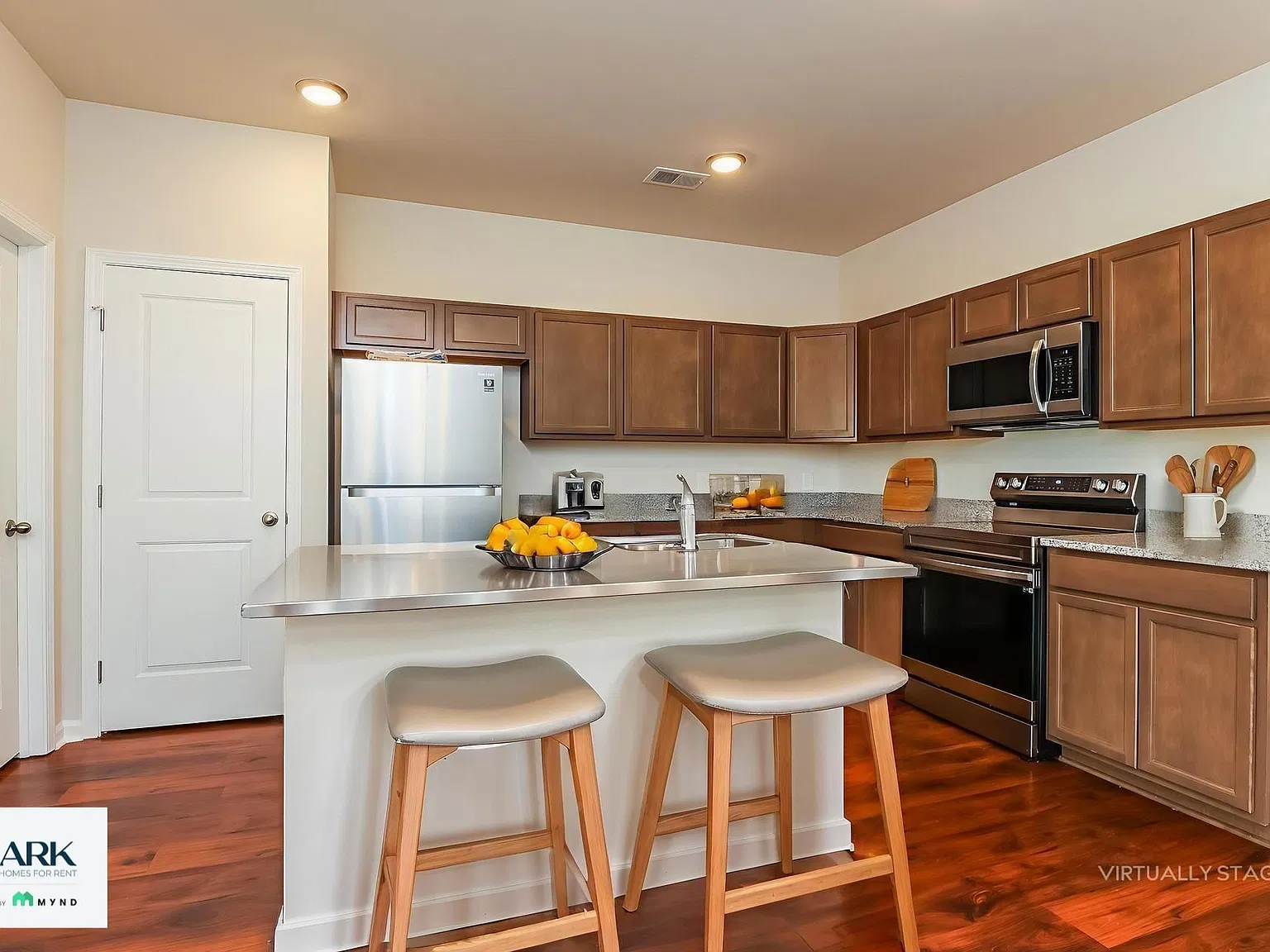 3 bed, 2.5 bath, 1315 sqft, $1,810 — Photo 4