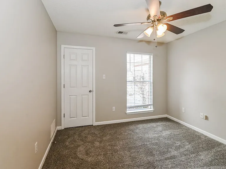 5678 Kuykendall Dr — Photo 13