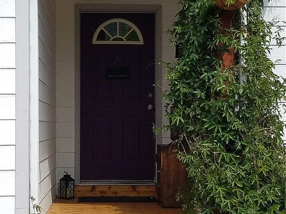 2nd image of 1301 Cascadia Dr