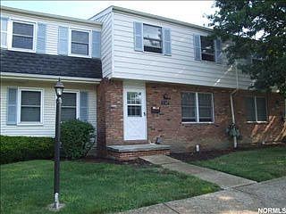 5th image of 7437 Avon Dr #B