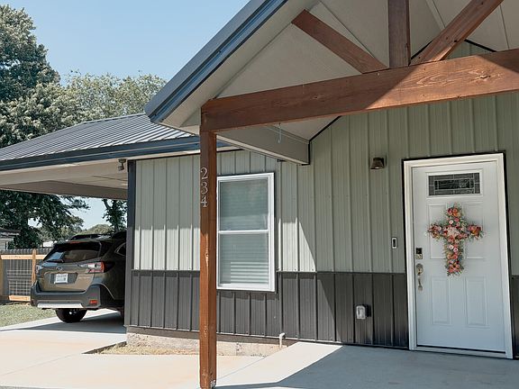 2nd image of 234 Main St