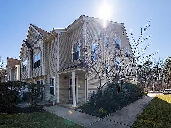 13 Topeka Ct — Photo 3