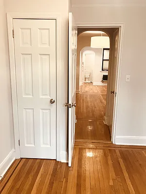 Rented by Metropolis Real Estate of Manhattan | media 52