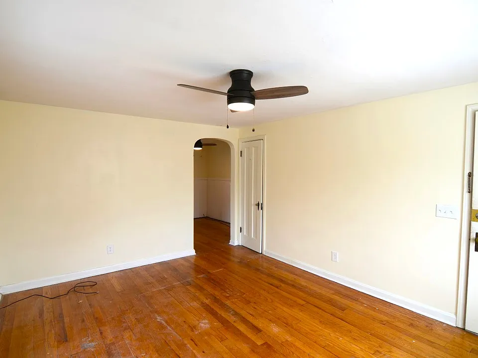 2536 Williams Ave #4