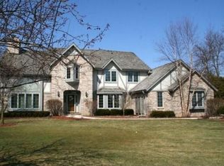 18950 Danbury Ct, Brookfield, WI 53045