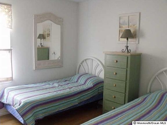 5th image of 28 Carteret Ave