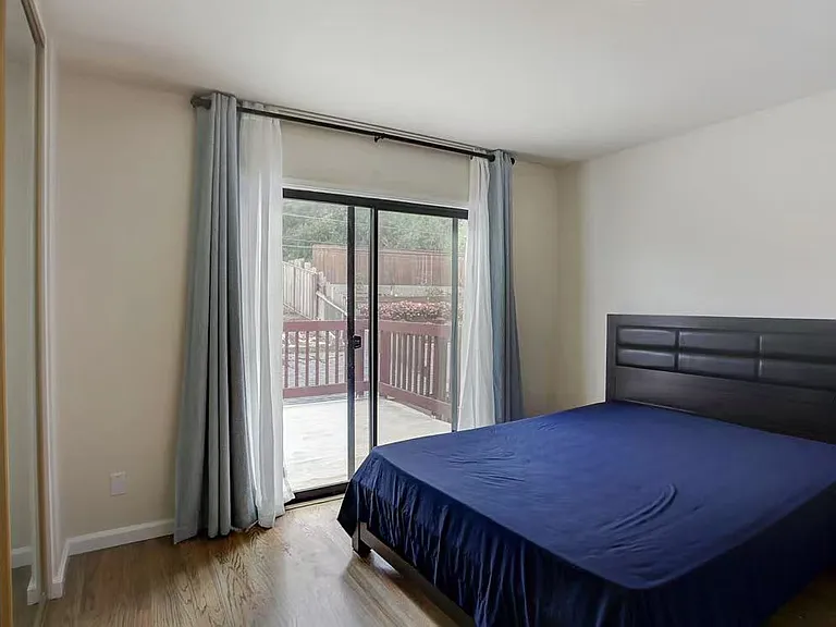 184 Canterbury Ave — Photo 14
