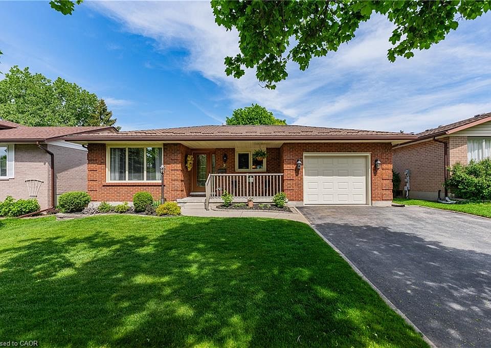 1st image of 35 Countryside Cres