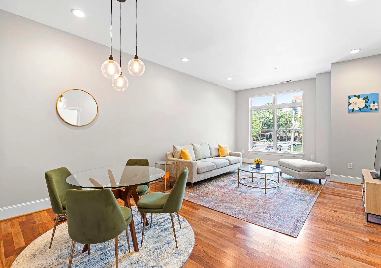 317 W Morgan St — Photo 3