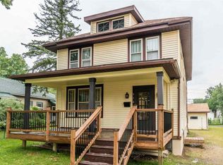 516 6th Ave, Baraboo, WI 53913