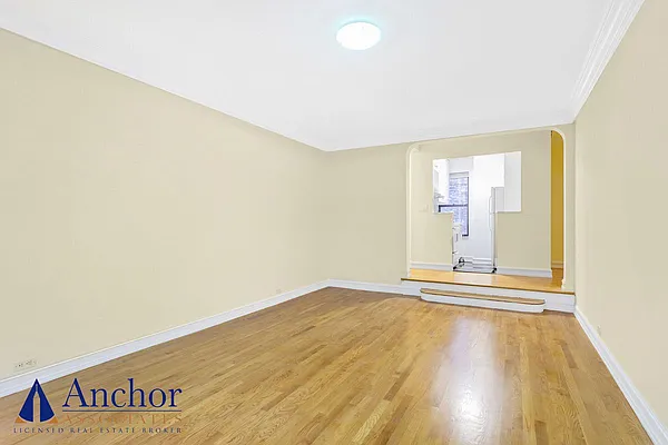 Rented by Anchor Associates | media 16