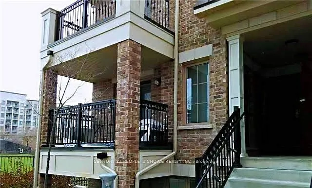 2441 Greenwich Dr #39 — Photo 1