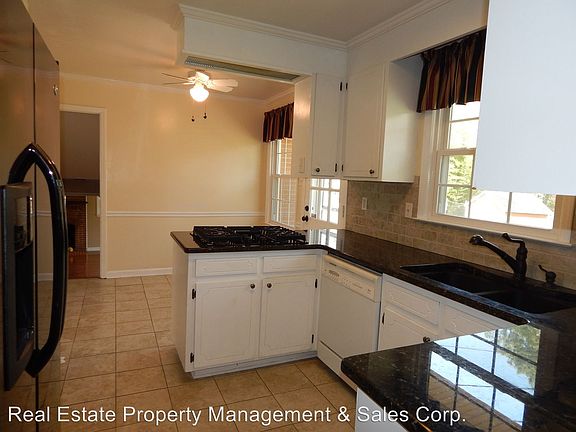 3rd image of 3123 Sunnybrook Dr