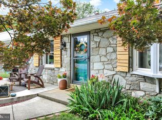 827 Darby Ln, Lancaster, PA 17601