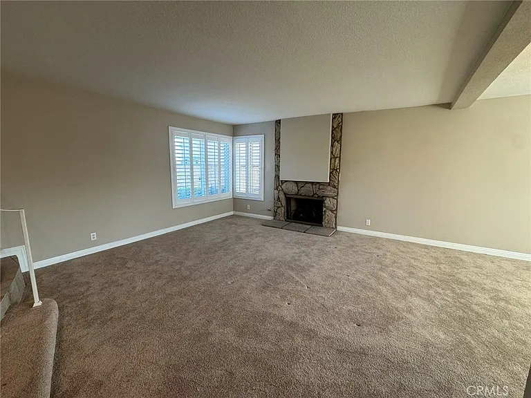 1827 Wellspring Dr — Photo 3