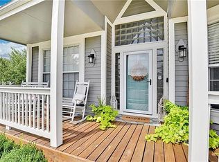 8122 W 129th Ter, Overland Park, KS 66213