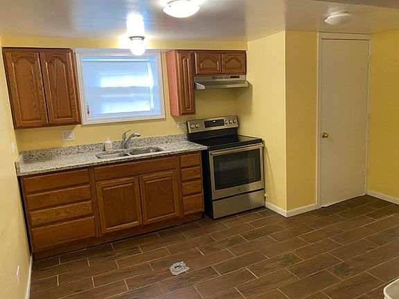 4th image of 5653 W Windsor Ave #G