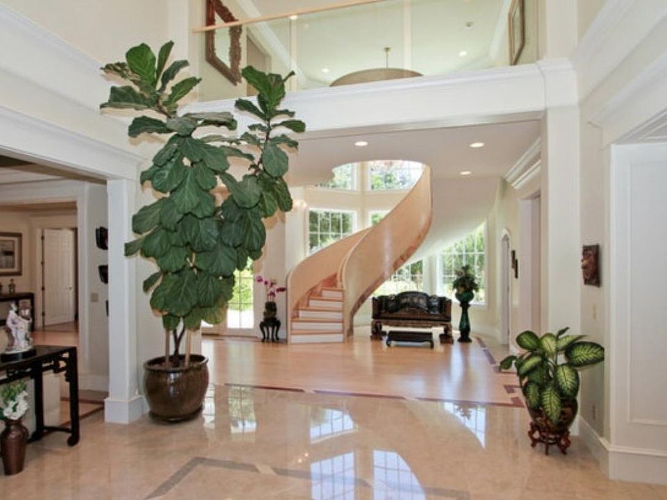 1st image of 81 Adam Way