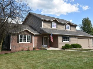 W258S4942 Red Clover Dr, Waukesha, WI 53189