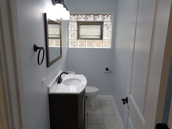 4th image of 12337 S Bishop St