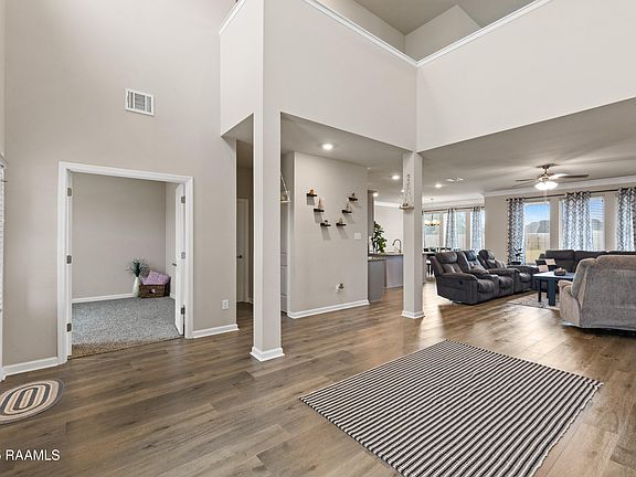 3rd image of 112 Hardwood Dr