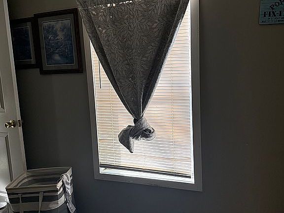 5th image of 120 Pam St