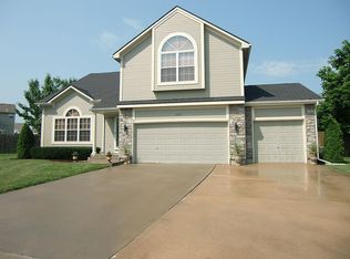 1017 Parkside Ct, Raymore, MO 64083