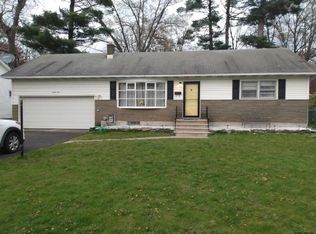 33 Memory Ln, Schenectady, NY 12306