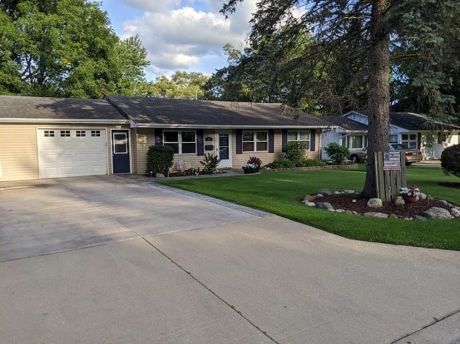 1st image of 161 Joanne Ln