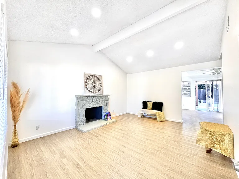 2365 Fallingtree Dr — Photo 8