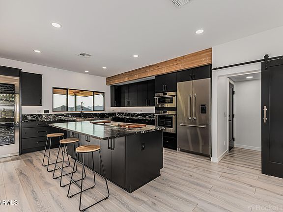 4th image of 6111 E VICTORIA Drive