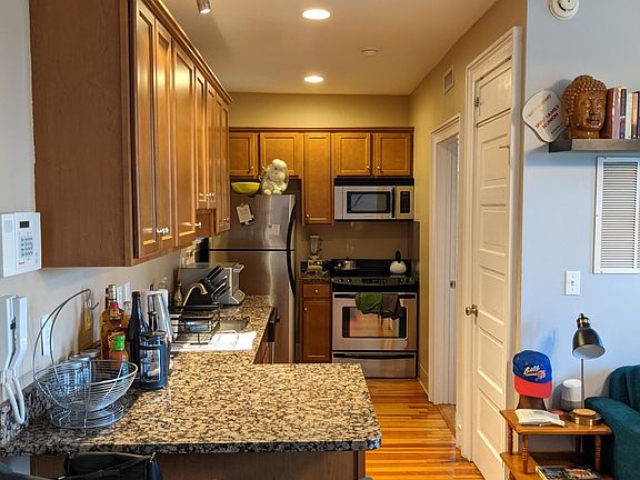 4th image of 2710 Stuart Ave Unit 7