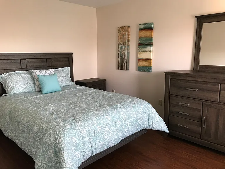1016 Quincy Ave — Photo 5
