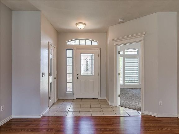 2nd image of 540 E Katelyn Ln