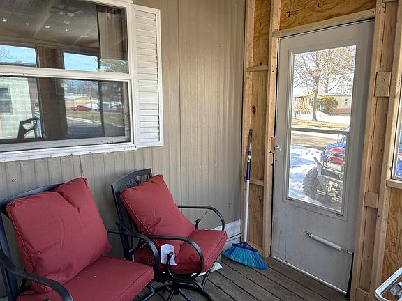 2nd image of 27353 Bobs Rd
