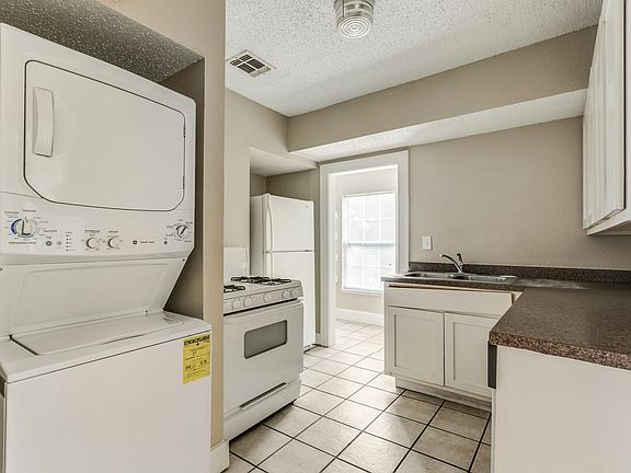 5th image of 506 Fulton Ave