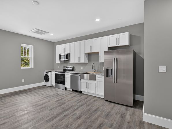 5 Main St #204
