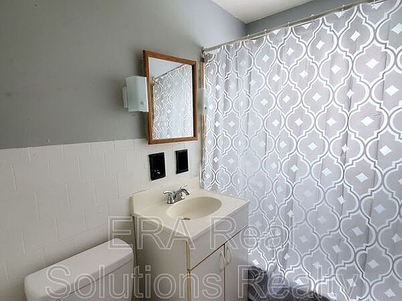 4th image of 3438 E Broad St #C