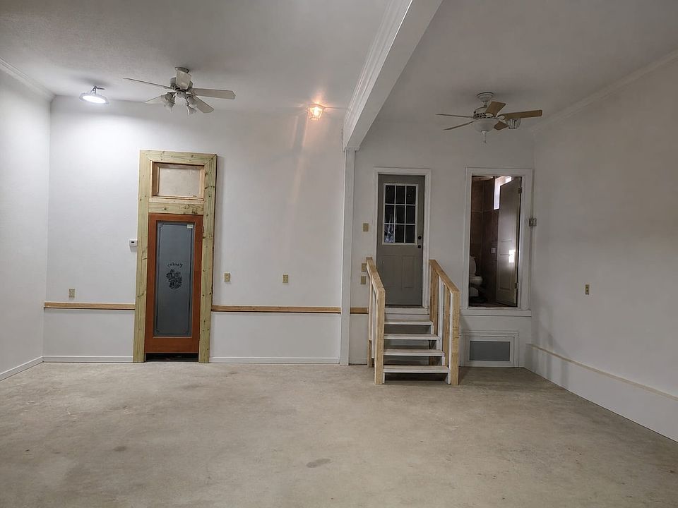 2nd image of 493 S Park Ave #3
