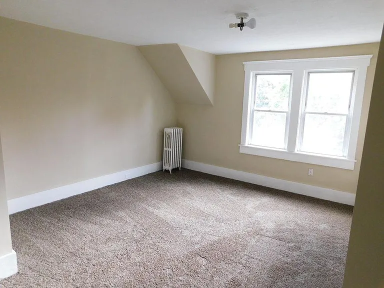 270 Wright Ave — Photo 3