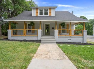 234 E Catawba Ave, Mooresville, NC 28115