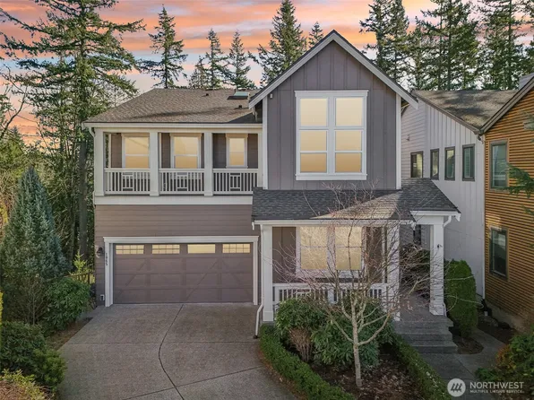 1065 Pine Crest Circle NE, Issaquah, WA 98029